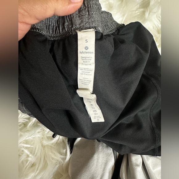 Lululemon - Picture 5 of 6